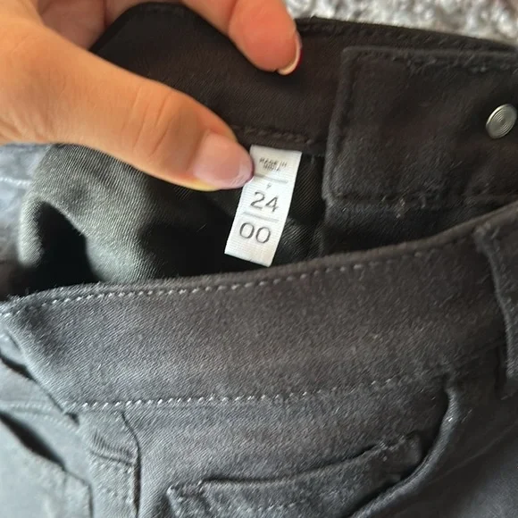 LOFT Petite Black Skinny Jeans - Picture 5 of 5